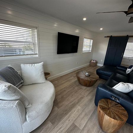 Апарт отель Chadwick Cove Marina Энглвуд Экстерьер фото